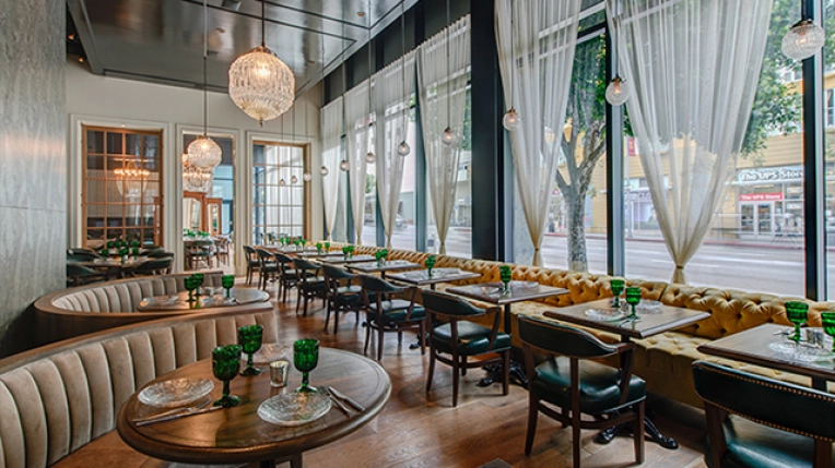 Hotels / Restaurants, Interior Architecture & Design, Renovation, Classic