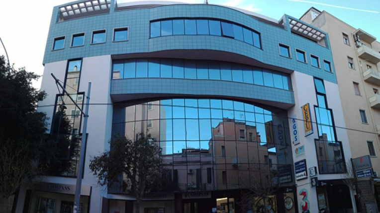Hotels / Restaurants, Multi-unit Residential Buildings, Commercial Buildings