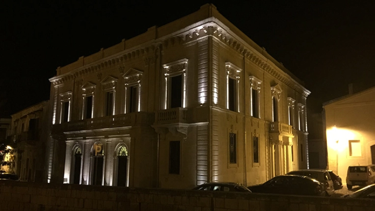 Restoration, Classic, Traditional